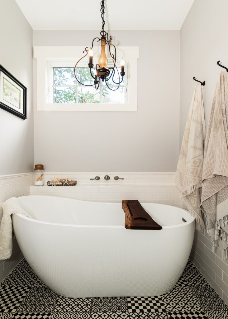 Kim Dehler Girz signature work - Meixner bathroom