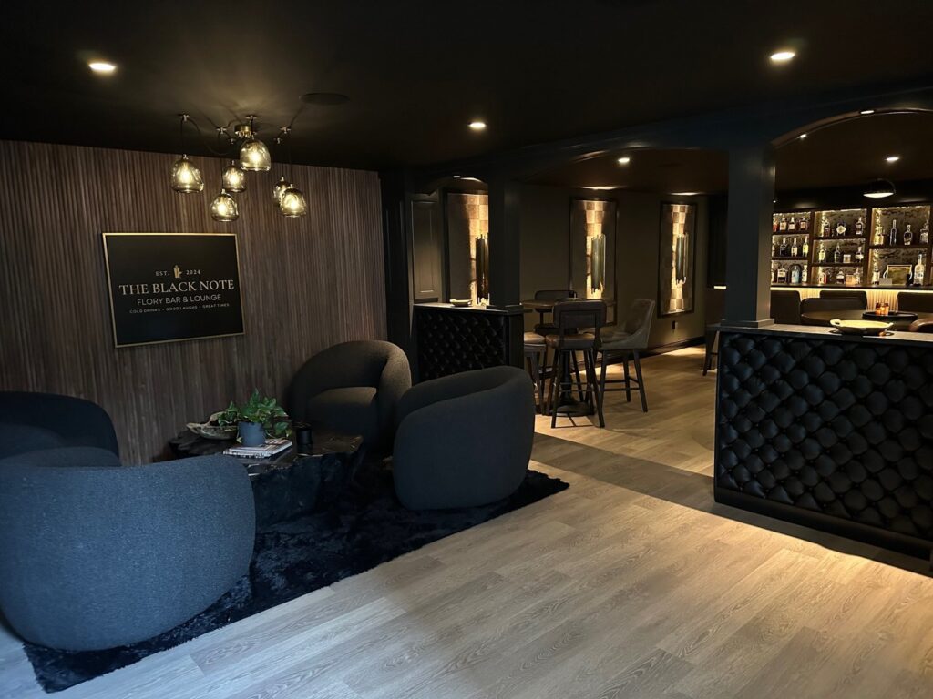 Lounge and bar designed by Nicole Matthews, Nicole Matthews Interiors